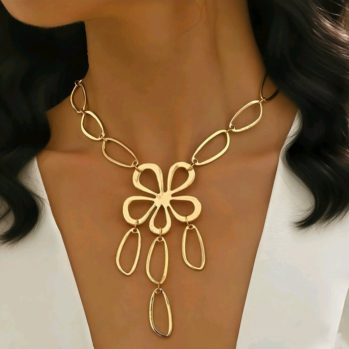 Wholesale Hollow Flower Necklace Women's Geometric Oval Tassel Neck Chain