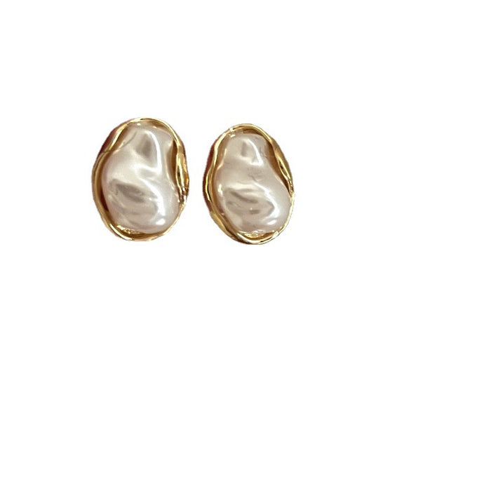 Wholesale  Retro Pearl Acetic Acid Pea Earrings  Simple Elegant Silver Pin Earrings Trendy