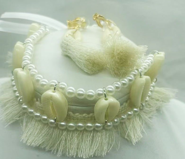 Wholesale Retro minimalist necklace with geometric hollow knot decoration