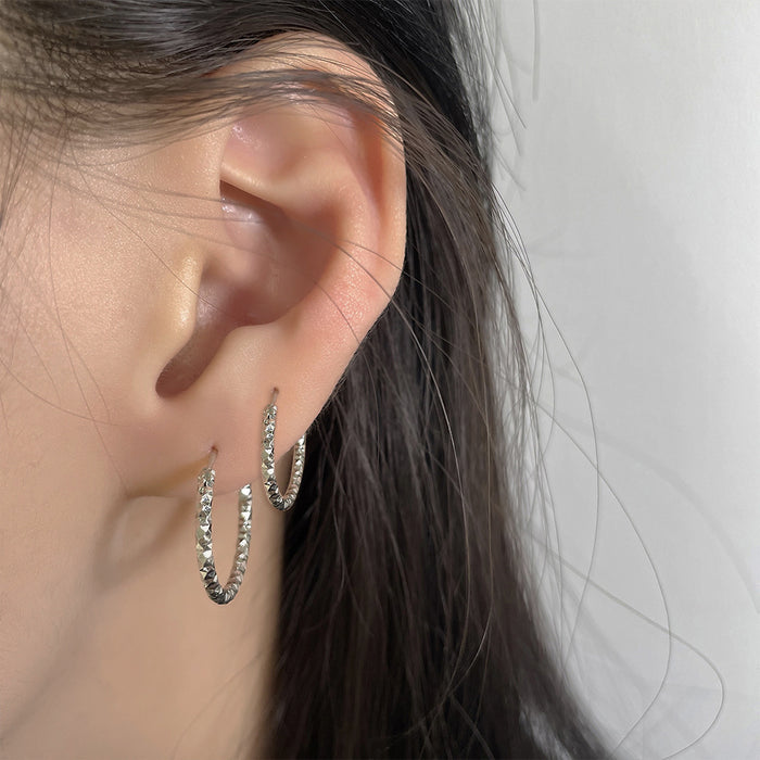 Wholesale Neutral diamond grid pattern cut surface super glitter ring earrings with simple glitter circle earrings