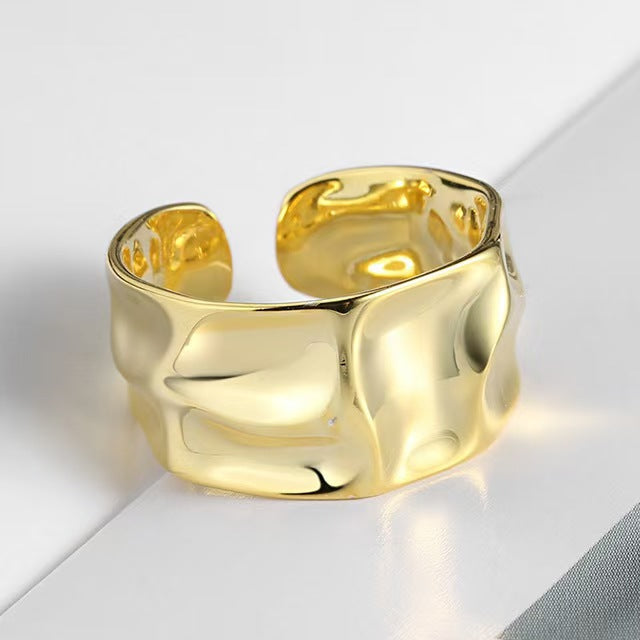 Wholesale Irregular ring with simple circular design and wide open mouth ring