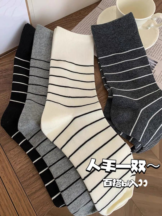 Wholesale Sports striped socks, mid tube socks, college style stripes, versatile