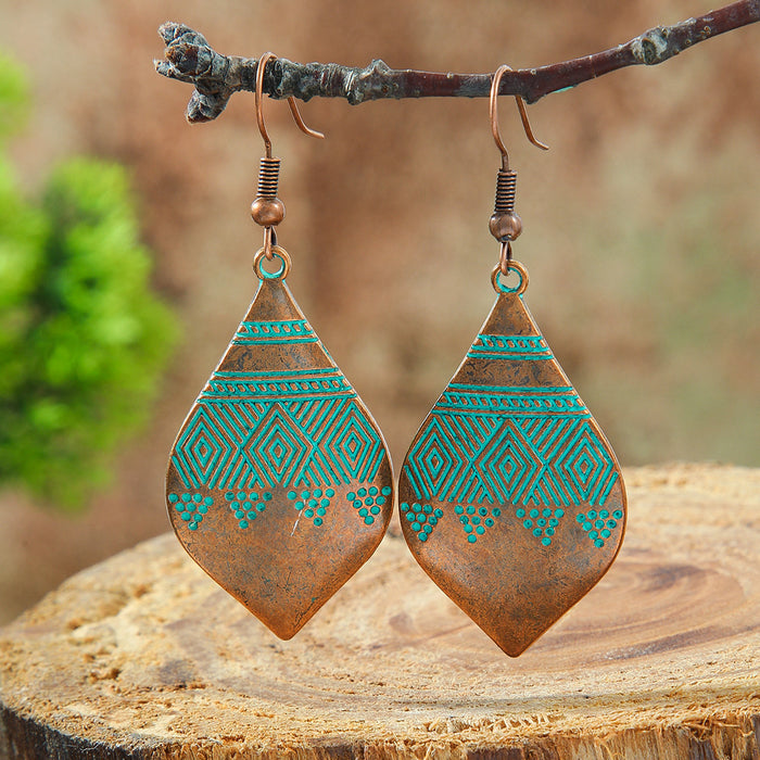 Wholesale Bohemian Hollow Alloy Earrings Vintage Leaf Flower Design Fashion Accessory MOQ≥2