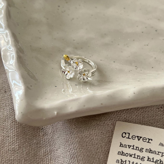 Wholesale Three dimensional flower ring silver retro exaggerated opening ring