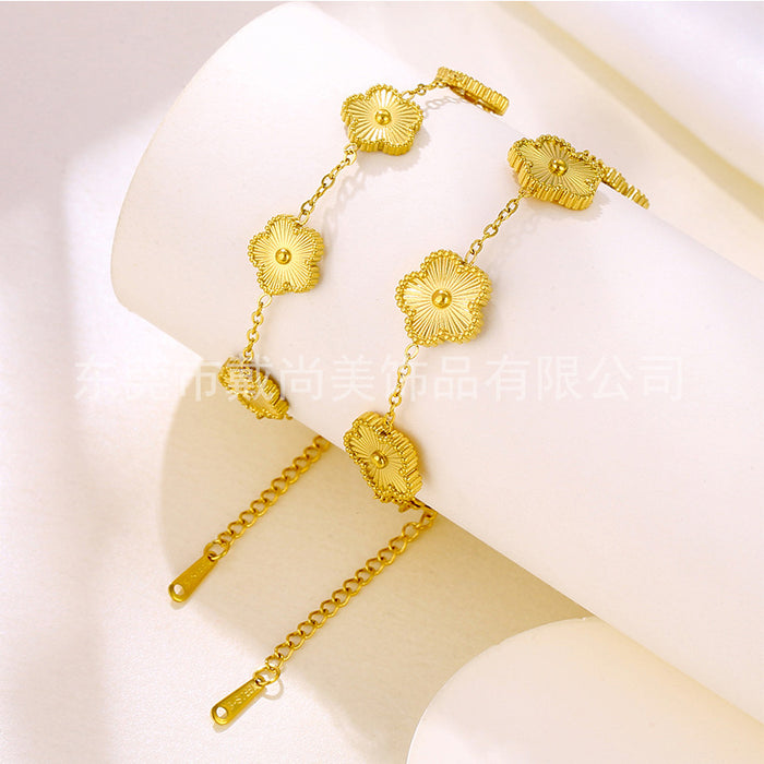 Wholesale Five flower four leaf clover bracelet, personalized, simple, niche, light luxury titanium steel jewelry