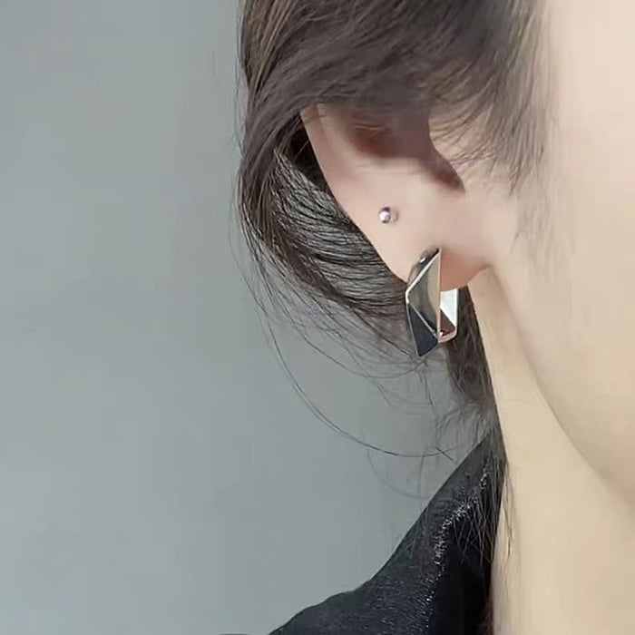 Wholesale   silver Earrings Metal Diamond Irregular Design Ear Buckle Earrings  Niche Earrings