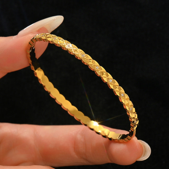 Wholesale Titanium Steel Gold Plated Bangle Bracelet With Row Drill Design For Women Stylish Fashion Accessory For Everyday Wear Or Boutique Resale