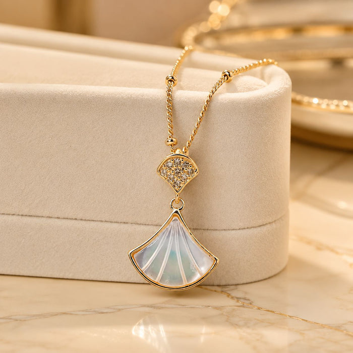 Wholesale Trendy Leaf Pendant Necklace Gold Plated Pearl Jewelry