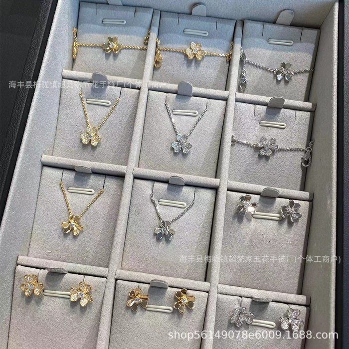 Wholesale Gold Plated Clover Necklace Women' s Fashion Jewelry