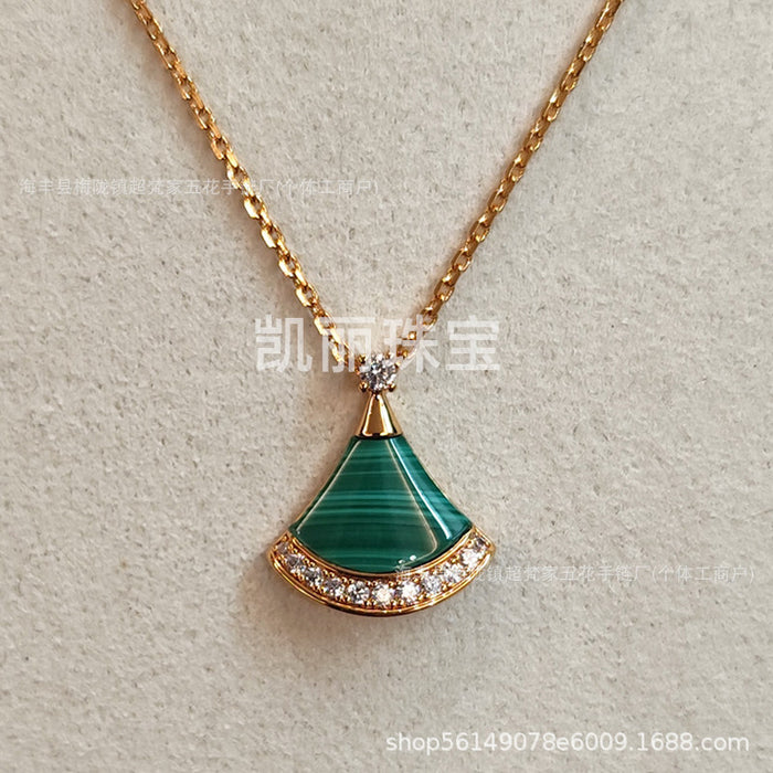 Wholesale Gold Plated Fan Necklace Copper Alloy Jewelry Accessory