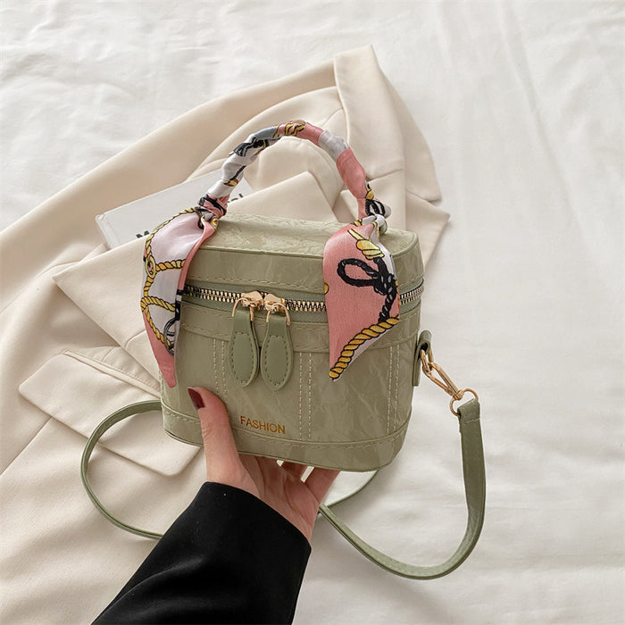 Wholesale Fashion single shoulder small square bag, niche design, crossbody bucket bag