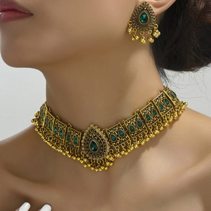 Wholesale Sparkling Diamond Necklace Earrings Set