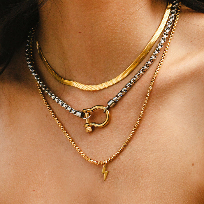 Wholesale Light luxury style personalized hiking buckle necklace 18k gold-plated stainless steel box chain necklace for women and men