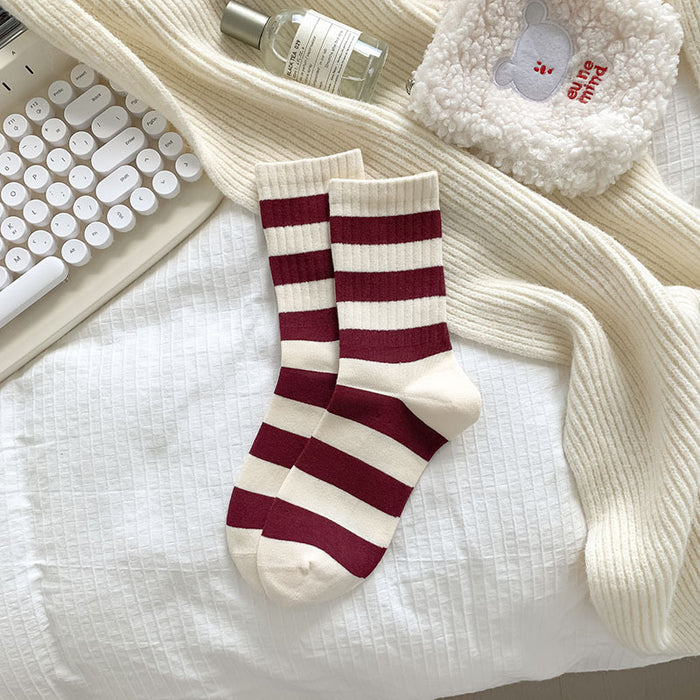 Wholesale Middle tube sock college style boneless pile sock cotton