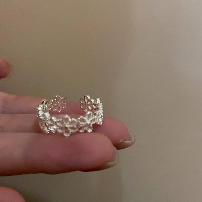 Wholesale Hollow flower ring temperament index finger ring niche design light luxury high-end ring