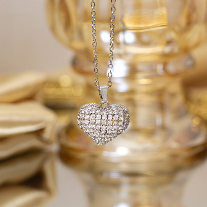 Wholesale Four-Leaf Clover Necklace Women' s Micro-Inlaid Gold Electroplated Pendant