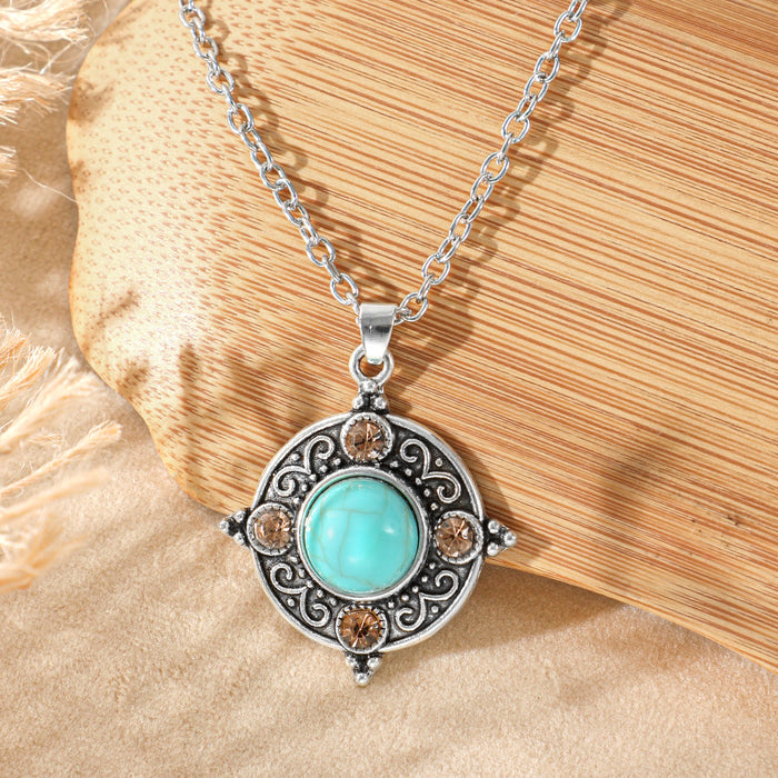 Wholesale Bohemian Love Heart Pendant Necklace Vintage Ethnic Style Fashion Accessory MOQ≥2