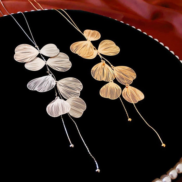Wholesale Metallic Ginkgo Leaf Flower Necklace Personality Elegant Necklace