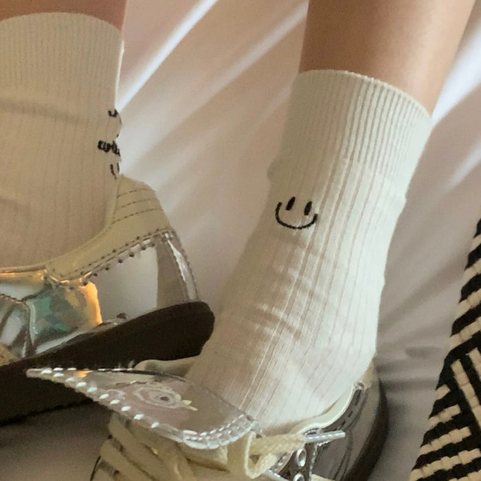 Wholesale Socks made of pure cotton with a middle tube, stacked with embroidery, vintage style, versatile and comfortable