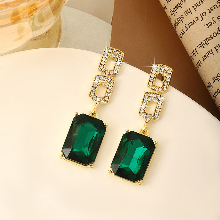 Wholesale Green square earrings, niche high-end silver needle emerald earrings, new temperament earrings, retro gemstone earrings