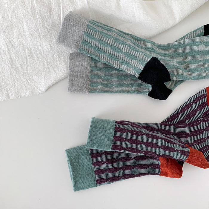 Wholesale Color blocking three-dimensional relief cotton mid tube socks, retro and breathable