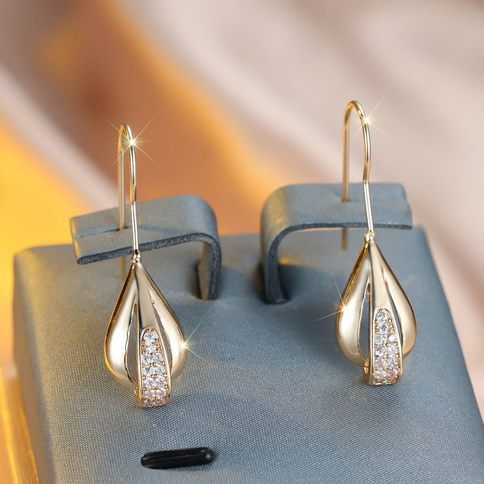 Wholesale New Fashionable Earrings Champagne Gold and White Diamond Water Drop shaped Earrings