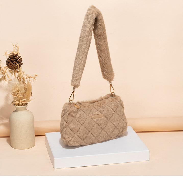 Wholesale Autumn and Winter Plush Bags New Versatile Shoulder Bags Niche Design High-end Armpit Bags JDC-SD-JF004