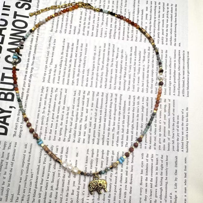 Wholesale Beaded necklace with red agate and pearl collarbone chain design, niche