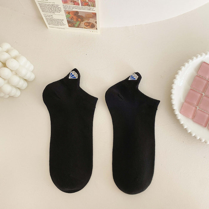 Wholesale Cotton thin sweat absorbing socks with boneless solid color short socks and cartoon embroidery boat socks for heel protection