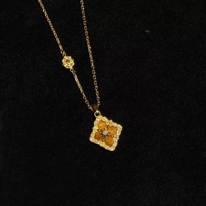 Wholesale Old Money Style Tiger Eye Stone Four Leaf Clover Pendant Necklace 24K Gold Plated Brass Jewelry Accessory