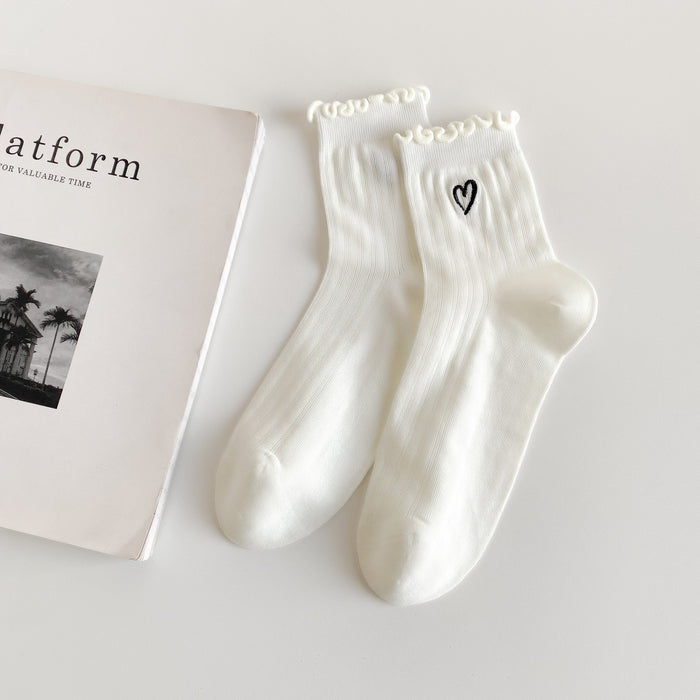 Wholesale Love embroidered socks, thin mesh breathable and sweat absorbing, simple and versatile short tube socks