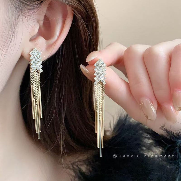 Wholesale Earstuds, light luxury, fashionable, high-end tassel earrings