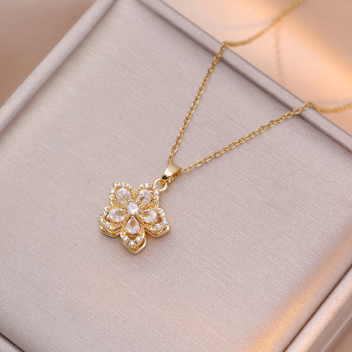 Wholesale Necklace zircon flower niche fashion new design pendant temperament titanium steel necklace
