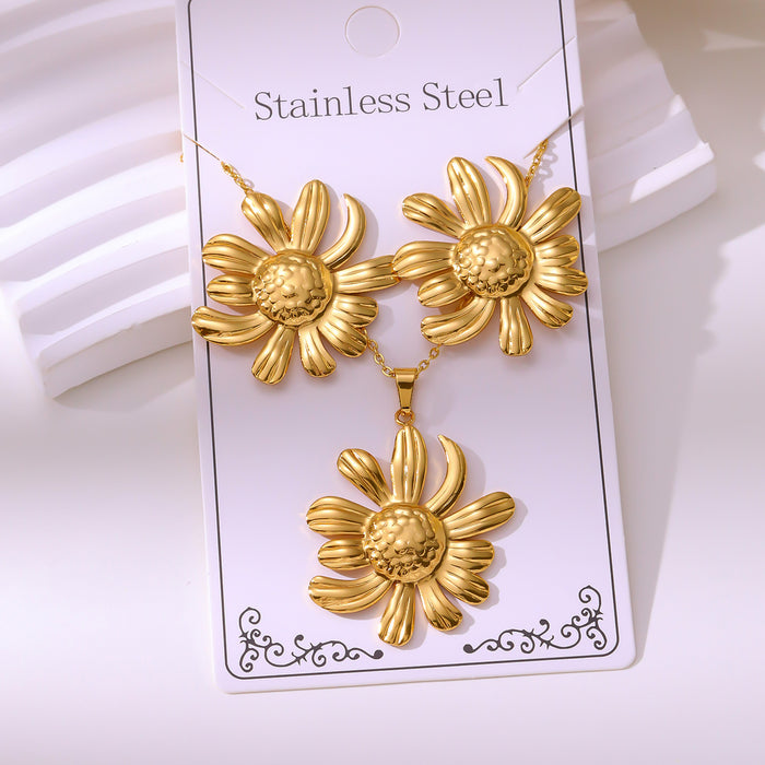 Wholesale RetroEarrings Necklace Stainless Steel Gold-Plated Jewelry