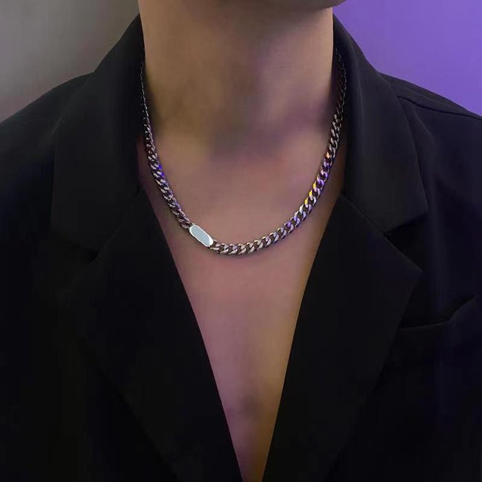 Wholesale Cuban chain necklace, high-end feel chain, simple and versatile sweater chain, niche vegetarian chain jewelry