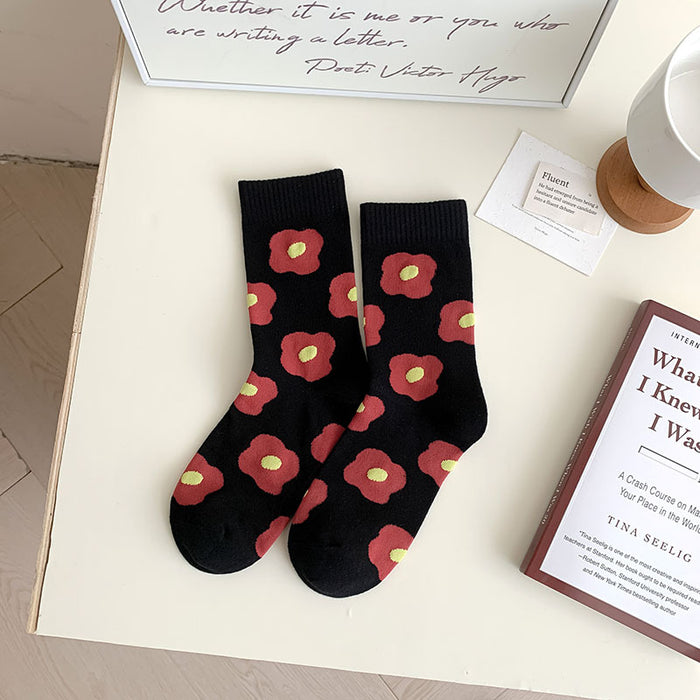 Wholesale Socks with small flower embroidery in the middle tube, versatile and trendy stacking socks