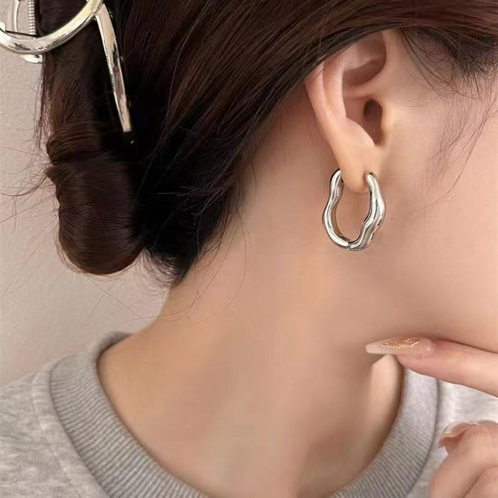Wholesale Elegant smooth metal ear buckle, geometric elliptical ear ring, retro style earrings