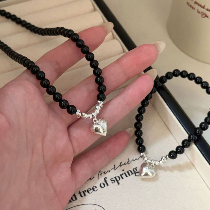 Wholesale Light luxury, high-end, niche beaded love necklace, retro collarbone chain