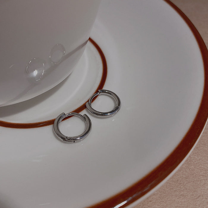 Wholesale Plain ring earrings with a simple and elegant style. New niche design earrings with ear buckles