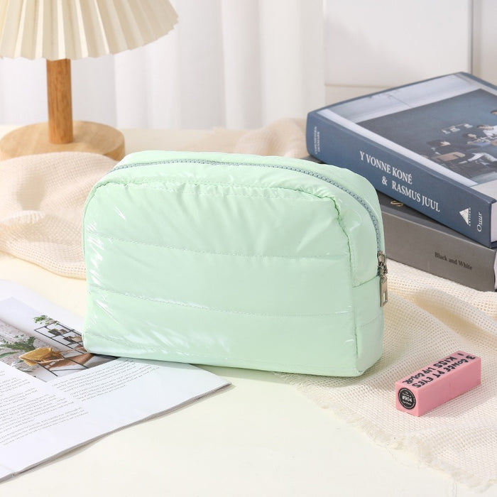 Wholesale Quilted Waterproof Polyester Cosmetic Bag Large Capacity Lightweight Handbag Style Women S Travel Toiletry Organizer