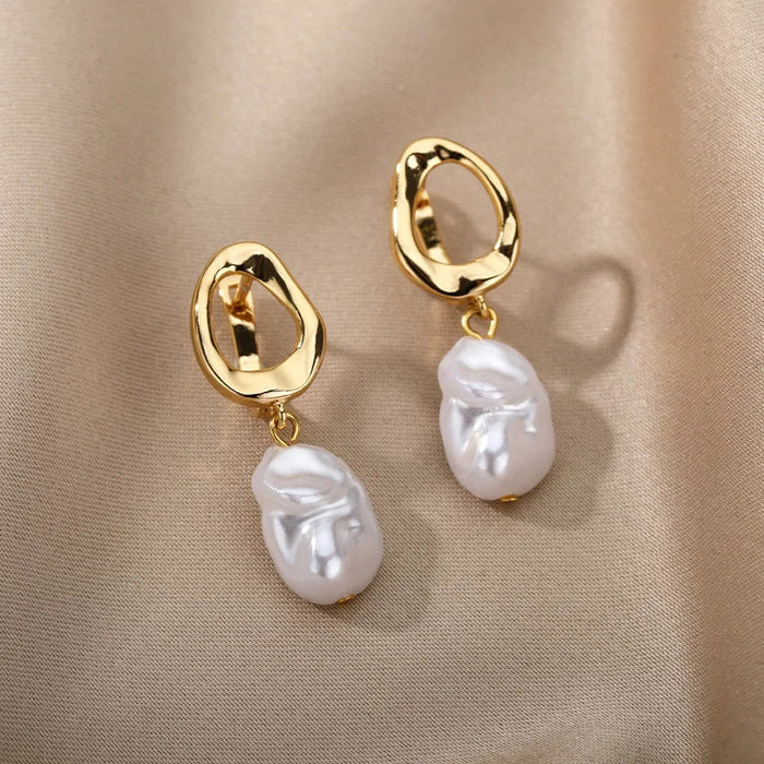 Wholesale Retro French High-end Pearl 18K Gold Earrings