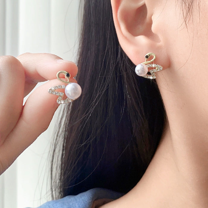 Wholesale Earstuds, light luxury, niche design, pearl swan studded with diamonds, versatile and compact accessories