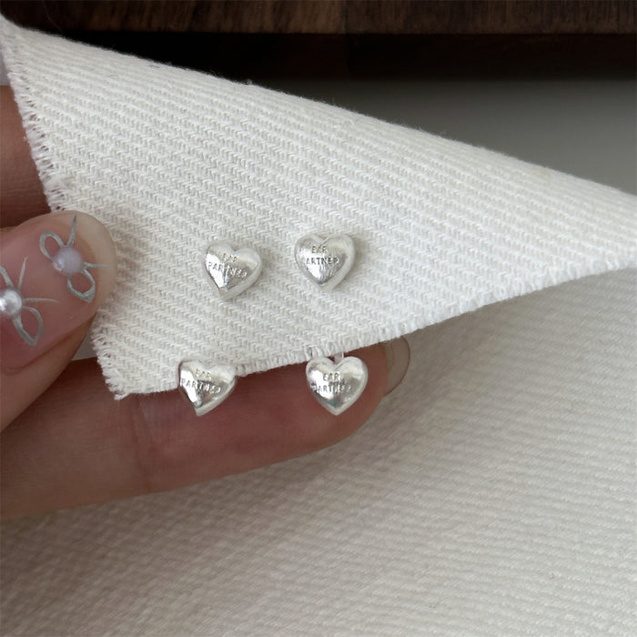 Wholesale unique back-mounted double love heart stud earrings high-grade niche design silver needle earrings small all-match earrings