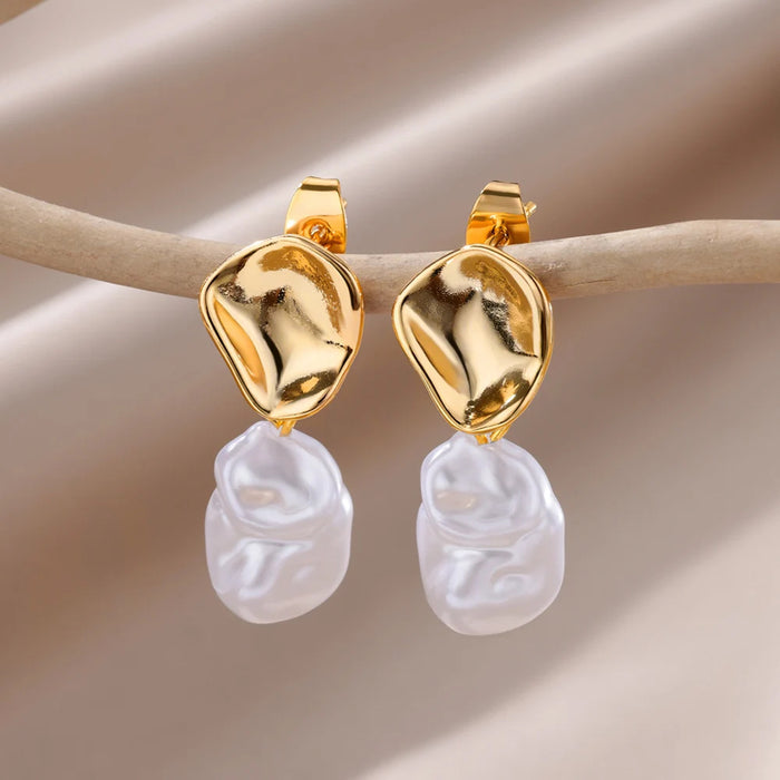 Wholesale Retro French High-end Pearl 18K Gold Earrings