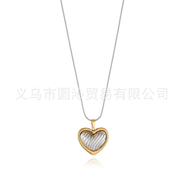 Wholesale Simple Stainless Steel Flower Love Pendant Necklace All-match Clavicle Chain Jewelry