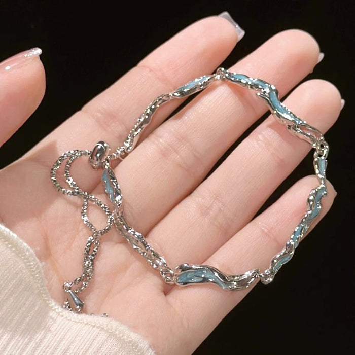 Wholesale Bracelet design with a touch of luxury, niche and exquisite jewelry gift