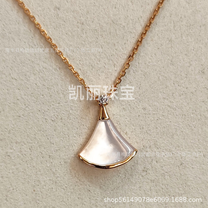 Wholesale Gold Plated Fan Necklace Copper Alloy Jewelry Accessory