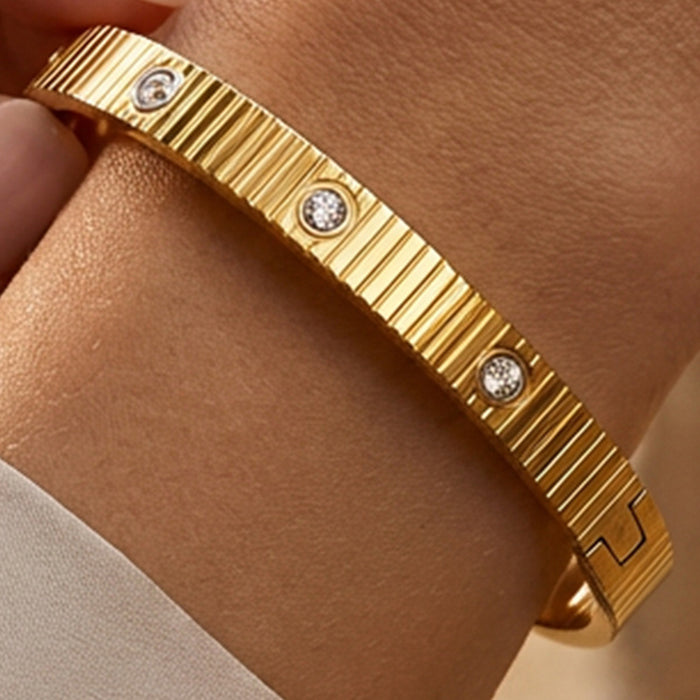 Wholesale Titanium Steel Striped Bracelet With Diamond Accent Row Stylish Fashion Jewelry Gift For Women