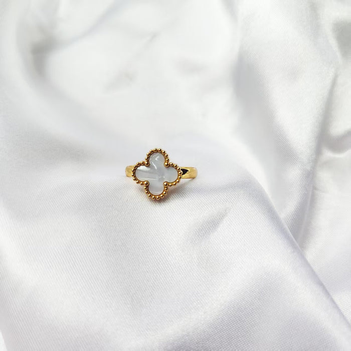 Wholesale Premium titanium steel ring, niche high-end versatile four leaf clover ring style customization, no fading