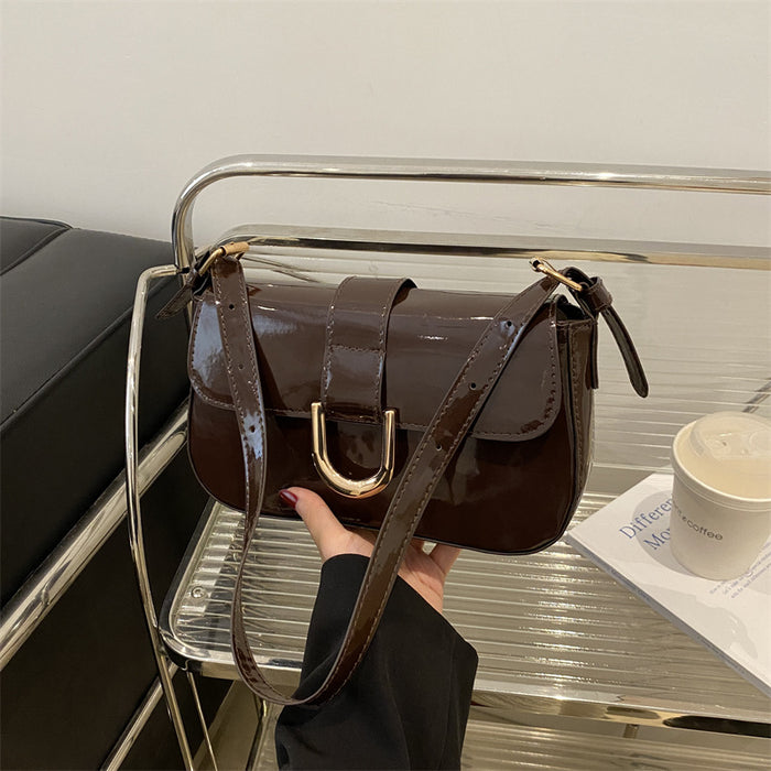 Wholesale Vintage horseshoe buckle fashionable handbag, single shoulder crossbody bag
